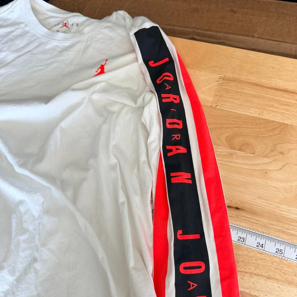 Jordan Air Gradient Long‎ Sleeve Graphic Tee Mens M White Jumpman Striped